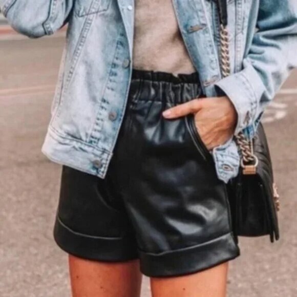Abercrombie & Fitch Black Faux Leather Paper Bag High Waist Shorts 35594 - Picture 1 of 10